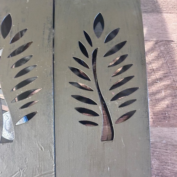 Set of Two Dark Bronze Metal Distressed Leaf Design Candle Holders w/Tea Lights - Picture 7 of 9